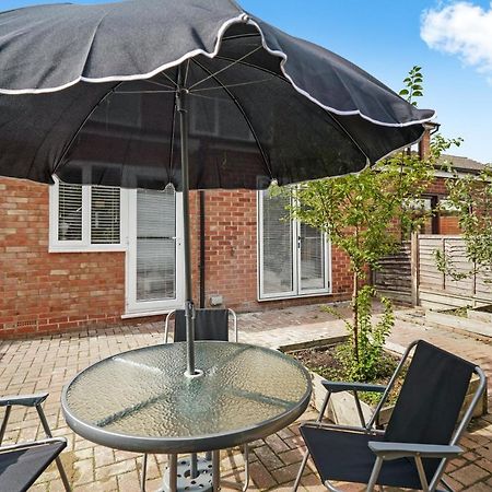 Boutique Heathrow Studio'S - Parking - Garden Apartment Harmondsworth Екстериор снимка