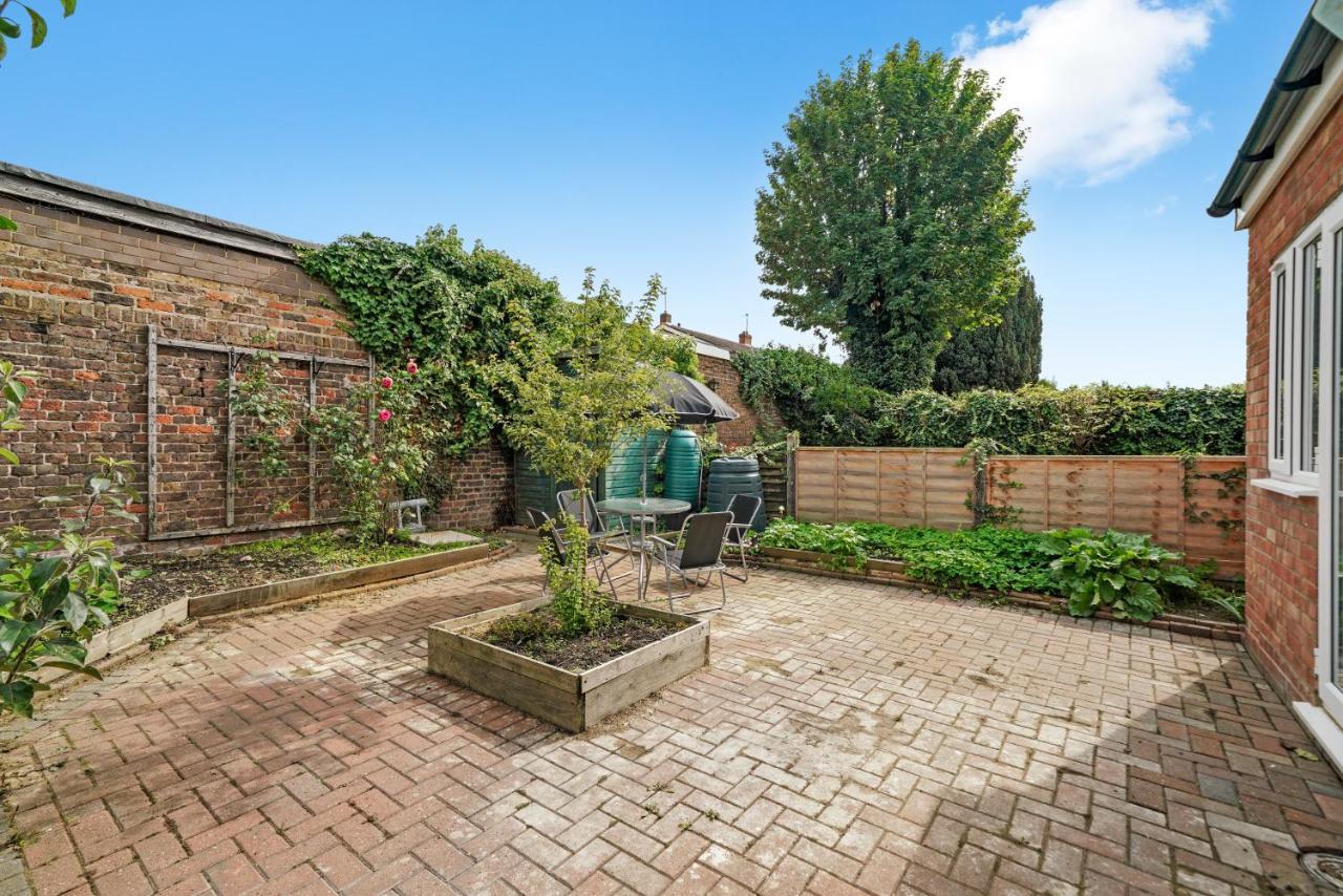 Boutique Heathrow Studio'S - Parking - Garden Apartment Harmondsworth Екстериор снимка