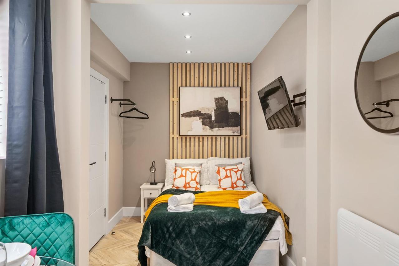 Boutique Heathrow Studio'S - Parking - Garden Apartment Harmondsworth Екстериор снимка