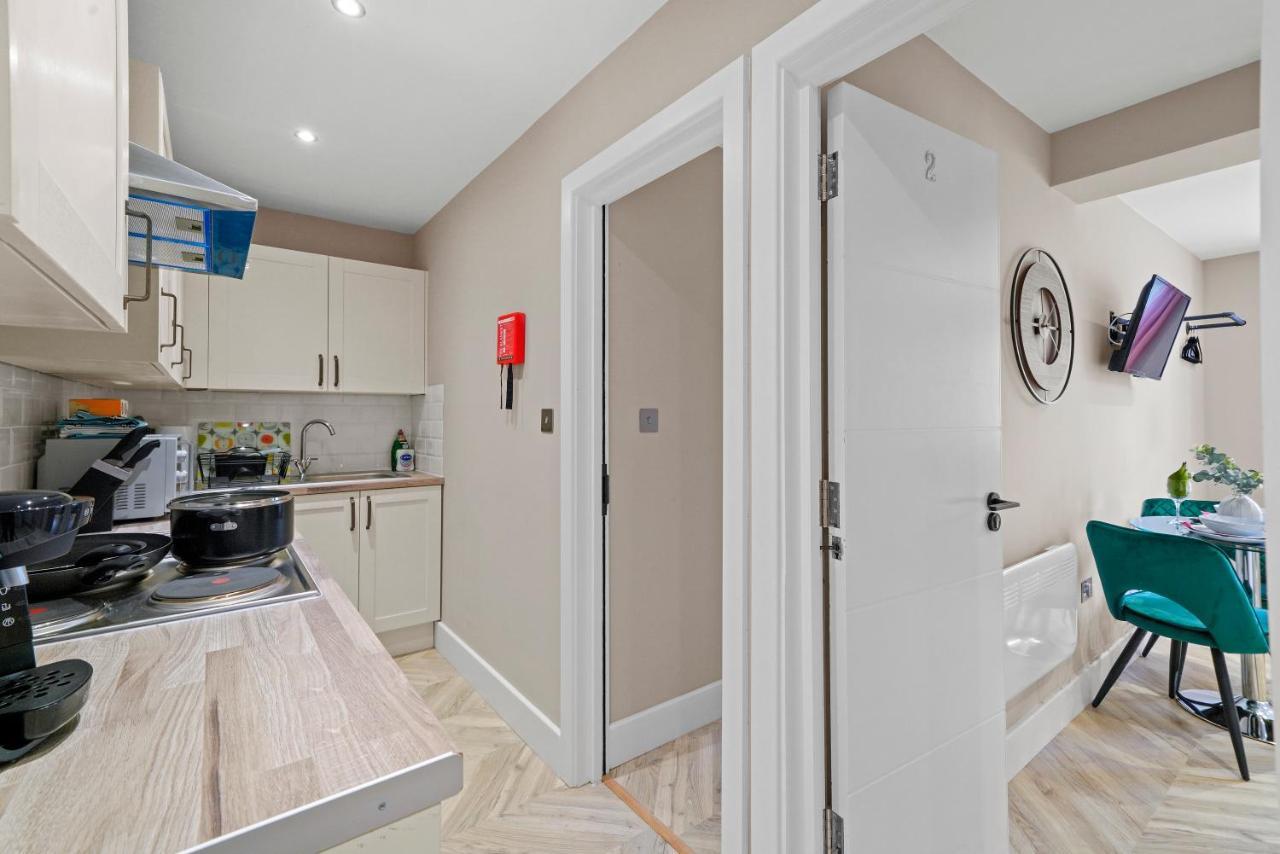 Boutique Heathrow Studio'S - Parking - Garden Apartment Harmondsworth Екстериор снимка