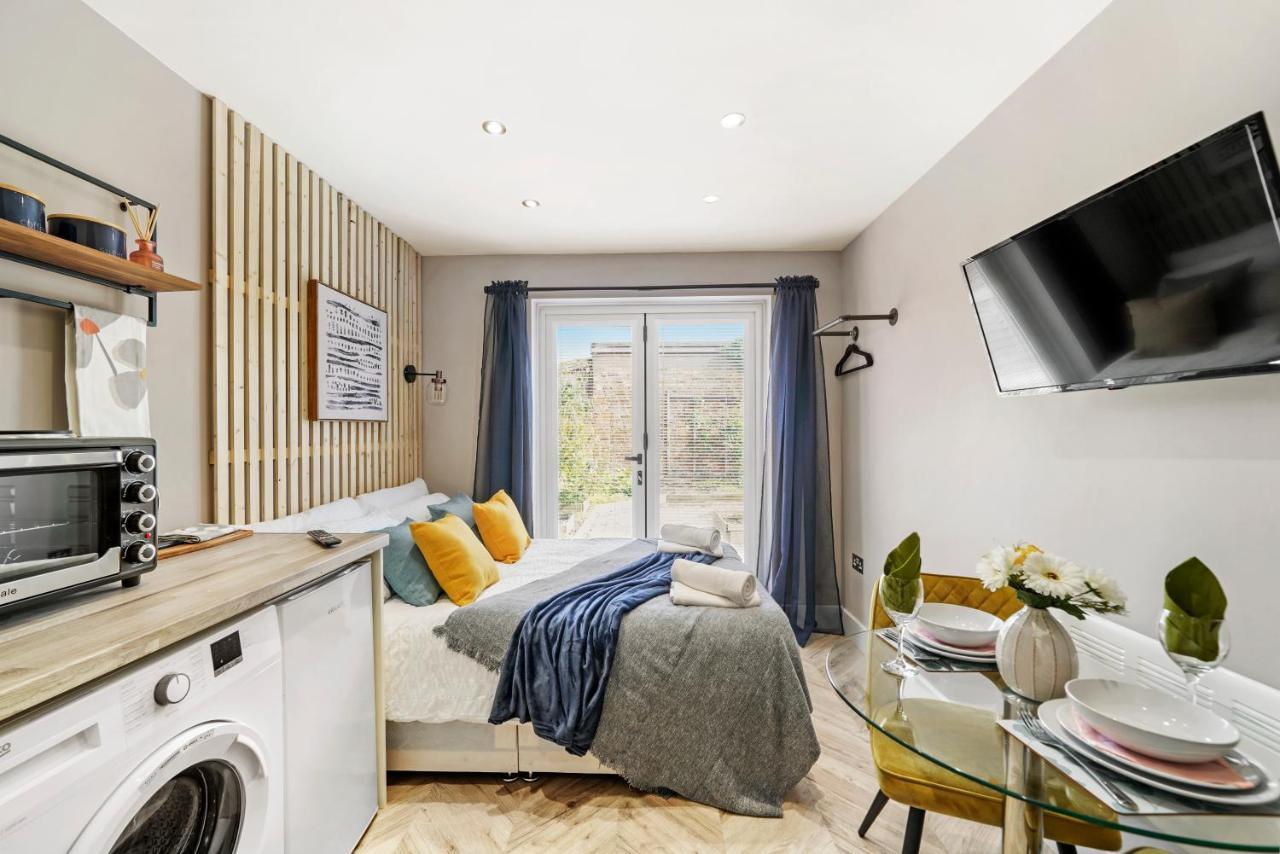 Boutique Heathrow Studio'S - Parking - Garden Apartment Harmondsworth Екстериор снимка
