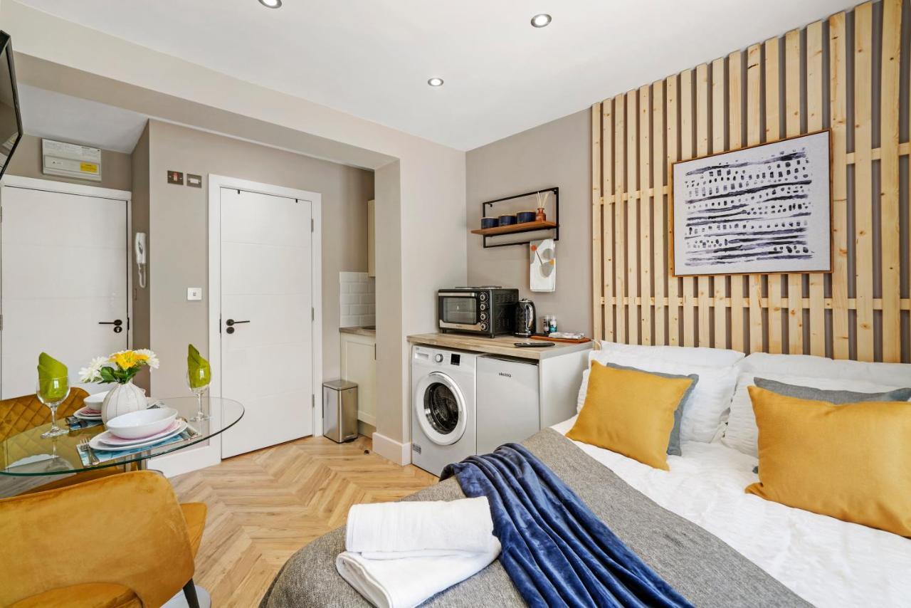Boutique Heathrow Studio'S - Parking - Garden Apartment Harmondsworth Екстериор снимка