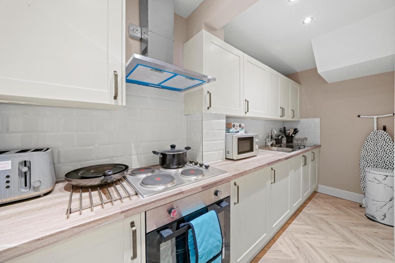 Boutique Heathrow Studio'S - Parking - Garden Apartment Harmondsworth Екстериор снимка