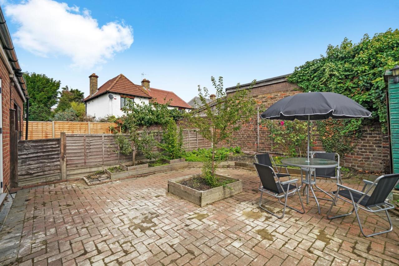 Boutique Heathrow Studio'S - Parking - Garden Apartment Harmondsworth Екстериор снимка