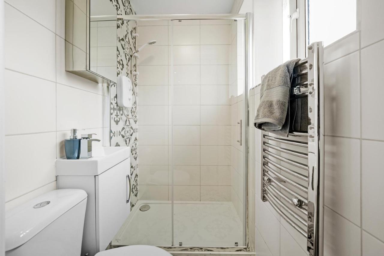 Boutique Heathrow Studio'S - Parking - Garden Apartment Harmondsworth Екстериор снимка